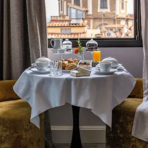 4* فندق سيريتاني فيرينزي - إم جاليري
